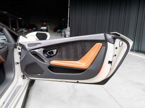 Used 2021 Lamborghini Huracan EVO RWD image 71