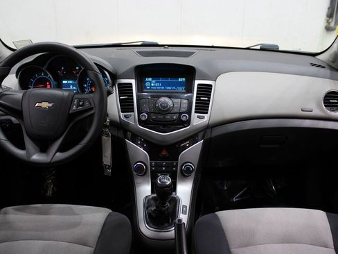 Used 2014 Chevrolet Cruze LS image 24