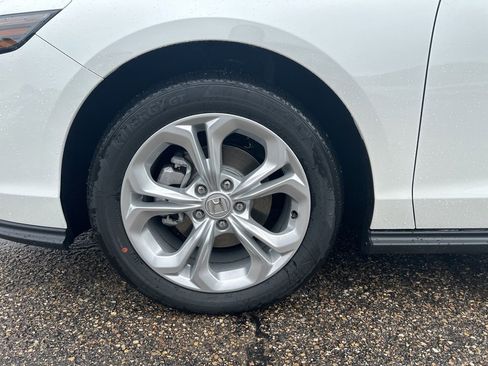 Used 2024 Honda Accord LX image 9