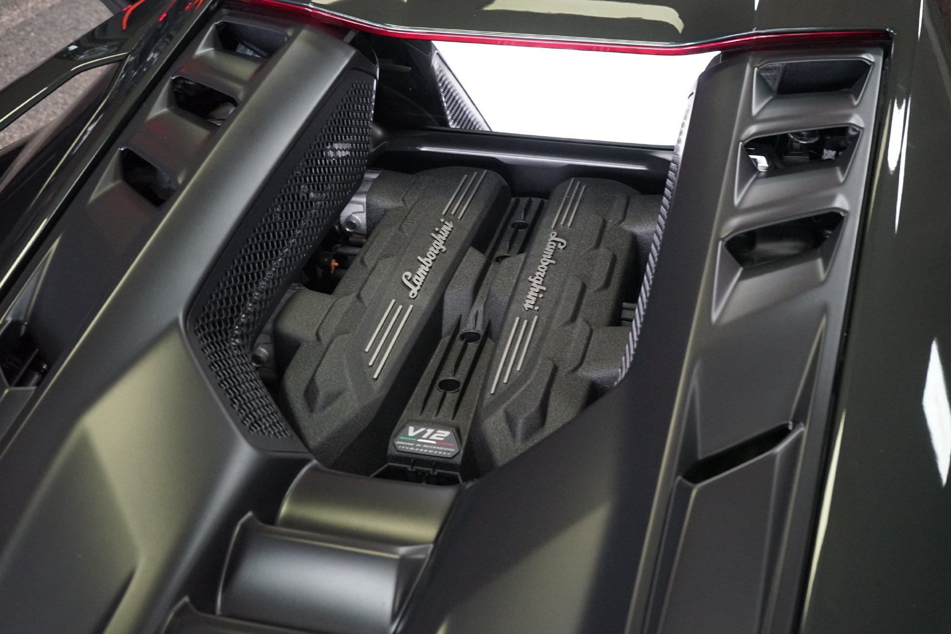 Used 2025 Lamborghini Revuelto AWD/4WD image 26