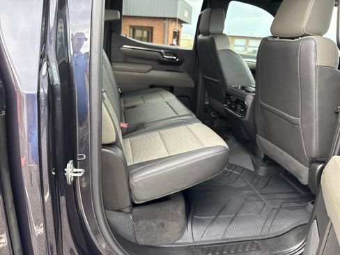 Used 2022 Chevrolet Silverado 1500 ZR2 w/ Technology Package AWD/4WD image 33