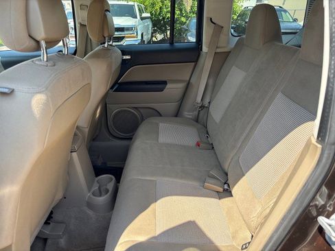 Used 2014 Jeep Patriot Latitude image 11