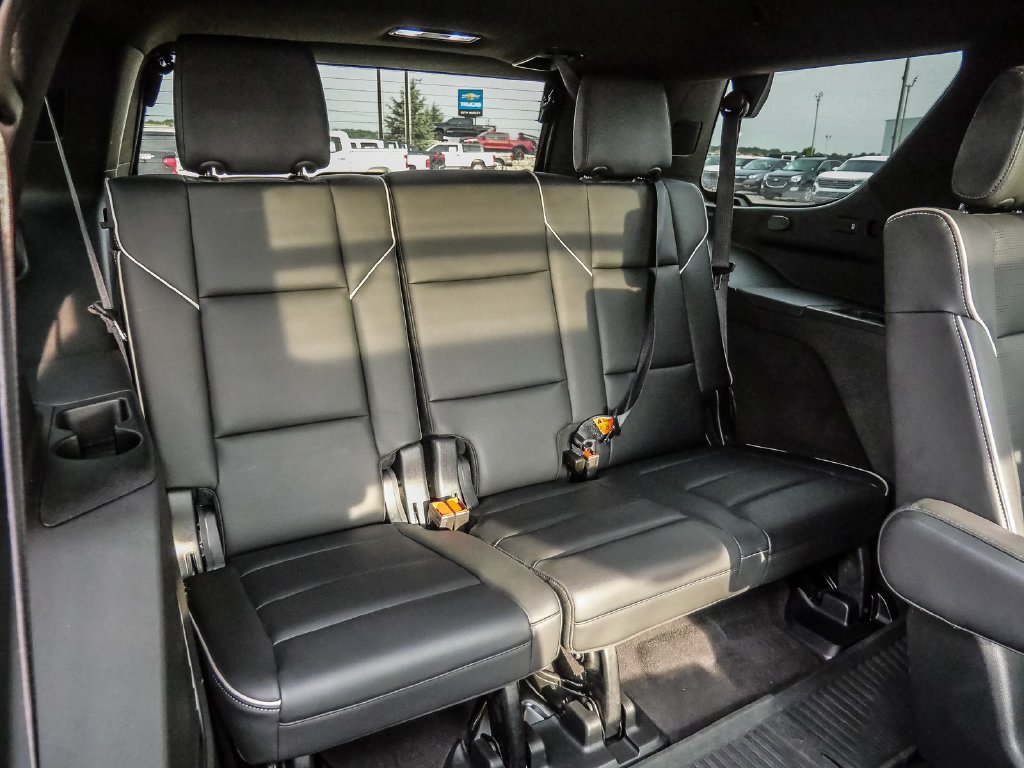 Used 2023 Cadillac Escalade Premium Luxury AWD/4WD image 23