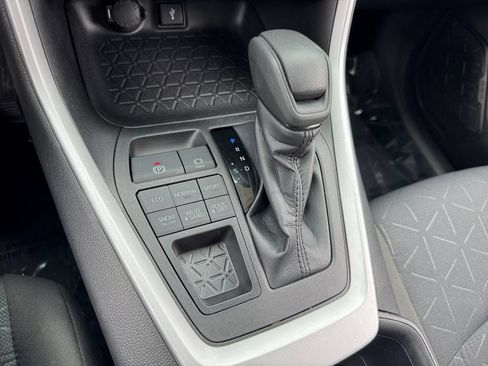 Certified 2022 Toyota RAV4 XLE AWD/4WD image 25