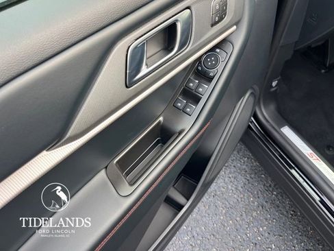 New 2026 Ford Explorer ST-Line w/ ST-Line Street Pack image 13