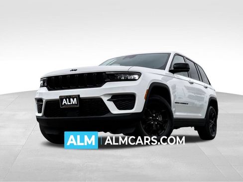 Used 2025 Jeep Grand Cherokee Altitude AWD/4WD image 1