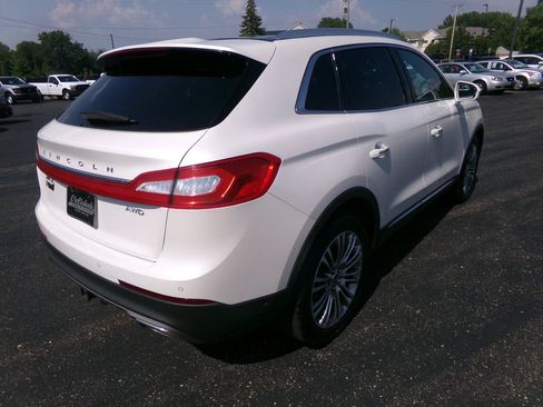 Used 2016 Lincoln MKX Reserve w/ Equipment Group 102A AWD/4WD image 3