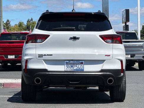 Used 2023 Chevrolet TrailBlazer RS w/ Sun and Liftgate Package AWD/4WD image 6