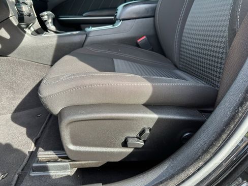 Used 2023 Dodge Charger SXT image 11