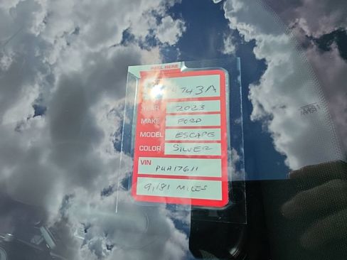 Used 2023 Ford Escape ST-Line w/ Equipment Group 301A FWD image 9