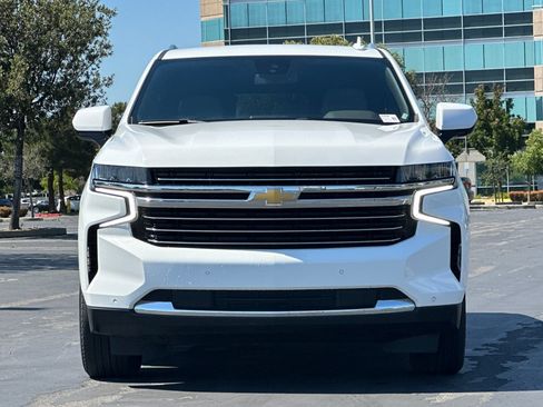Used 2024 Chevrolet Tahoe LT RWD image 9