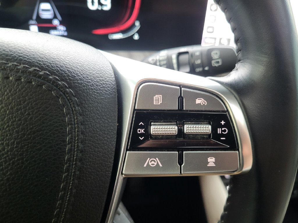 Used 2024 Kia Telluride EX w/ EX Captain's Chair Package FWD image 20