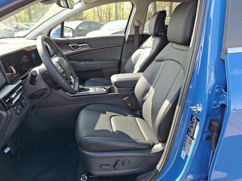 New 2026 Kia Sportage EX FWD image 6
