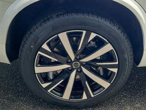 New 2026 Volvo XC90 B5 Core AWD/4WD image 3