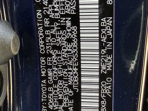 Used 2025 Toyota Corolla LE image 30