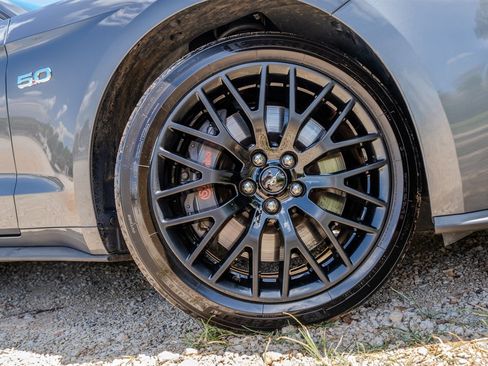 Used 2021 Ford Mustang GT RWD image 13