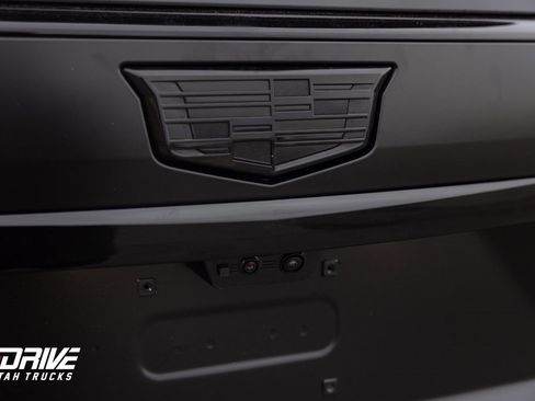 Used 2025 Cadillac Escalade Sport Platinum w/ LPO, ONYX Package image 11