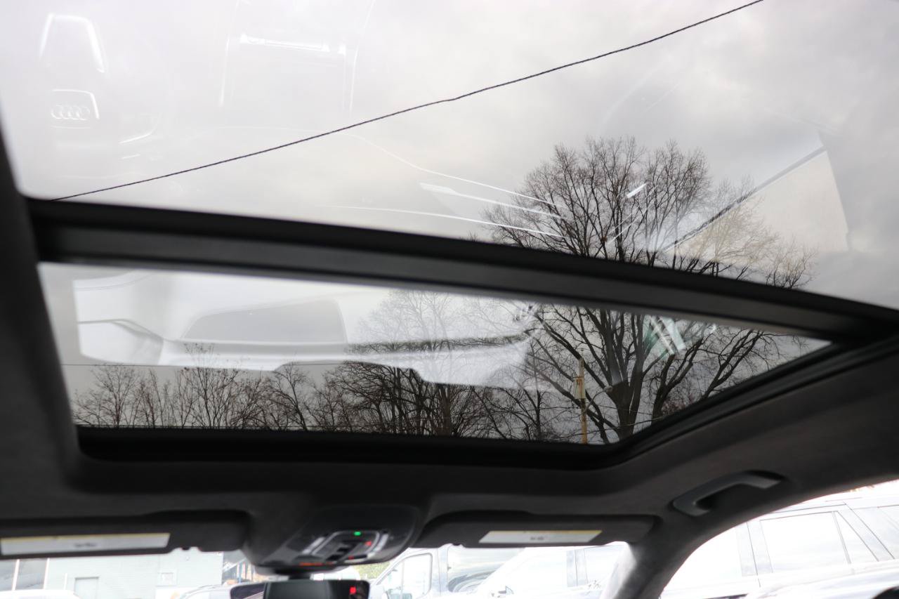 Used 2019 Audi Q8 Prestige AWD/4WD image 21