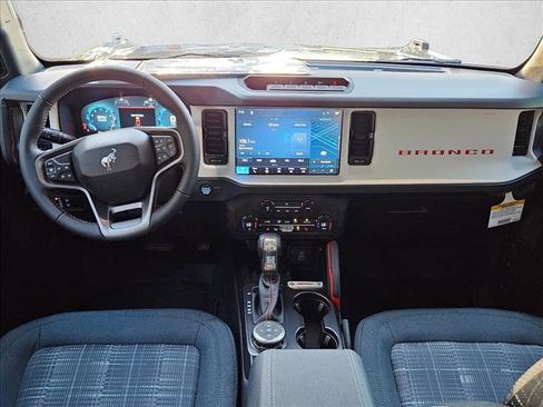 New 2026 Ford Bronco Heritage Edition AWD/4WD image 11