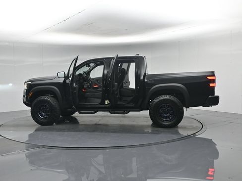 Used 2023 Nissan Frontier PRO-4X w/ Pro Convenience Package AWD/4WD image 39