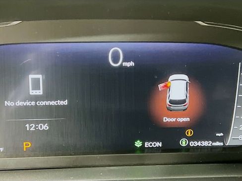 Used 2023 Honda Pilot Elite image 12