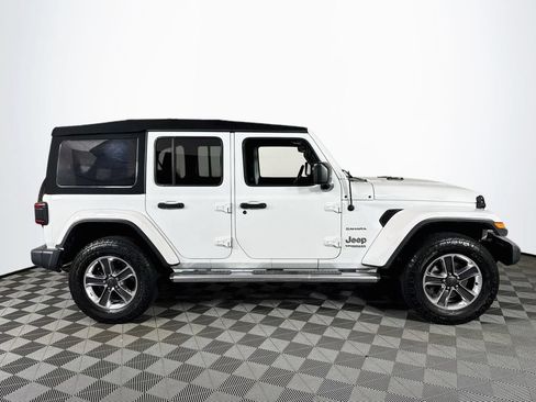 Used 2021 Jeep Wrangler Unlimited Sahara AWD/4WD image 8