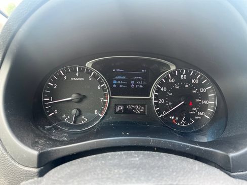 Used 2014 Nissan Altima 2.5 SV w/ Convenience Package FWD image 7