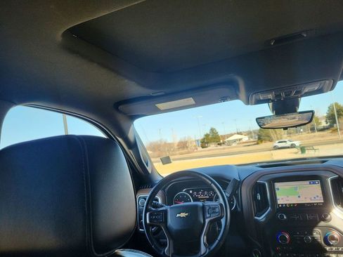 Used 2021 Chevrolet Silverado 2500 High Country w/ Z71 Off-Road Package image 11