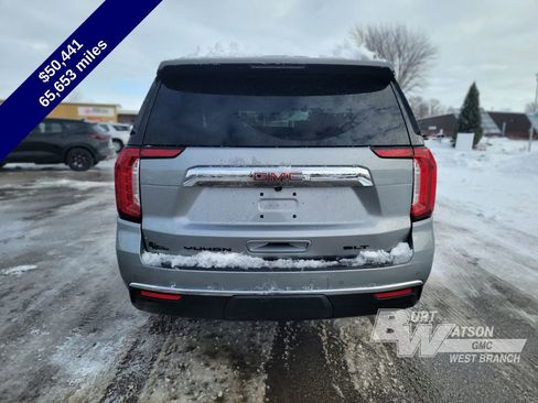 Used 2023 GMC Yukon XL SLT w/ SLT Premium Package image 5