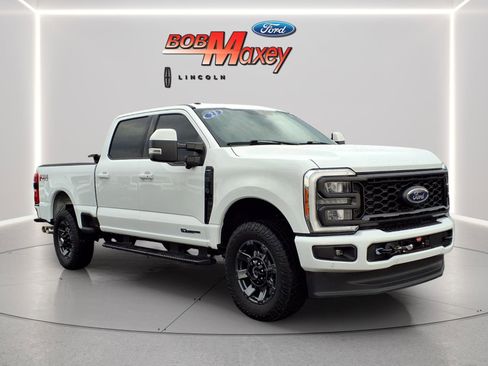 Used 2023 Ford F250 Lariat w/ Lariat Ultimate Package image 3