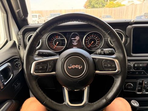 Used 2022 Jeep Wrangler Unlimited Sahara w/ Cold Weather Group AWD/4WD image 22