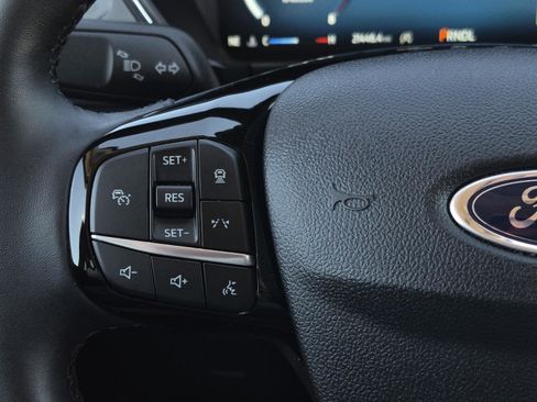 Used 2024 Ford Escape Platinum image 16