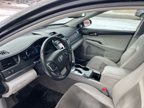 Used 2014 Toyota Camry XLE w/ Leather Package image 9