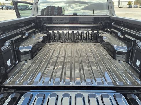 New 2025 Ford Maverick XL w/ Equipment Group 102A image 19