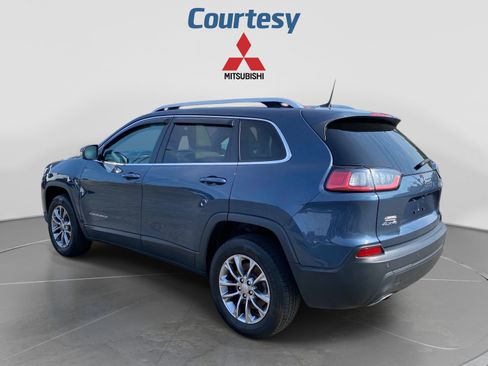 Used 2020 Jeep Cherokee Latitude Plus w/ Comfort/Convenience Group AWD/4WD image 3