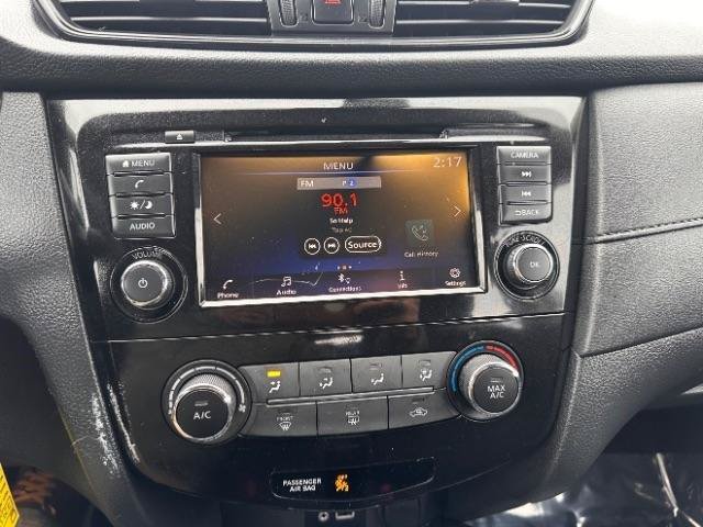 Used 2020 Nissan Rogue S AWD/4WD image 24