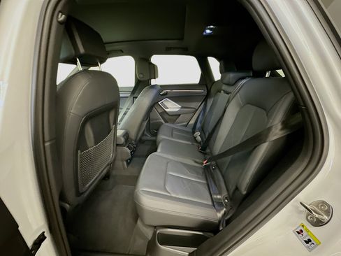 Used 2025 Audi Q3 2.0T Premium image 29