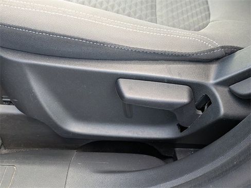 Used 2022 Ford Escape SE image 21
