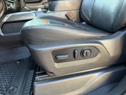 Used 2022 GMC Sierra 2500 AT4 image 13