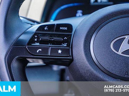Used 2025 Hyundai Elantra Sport FWD image 29