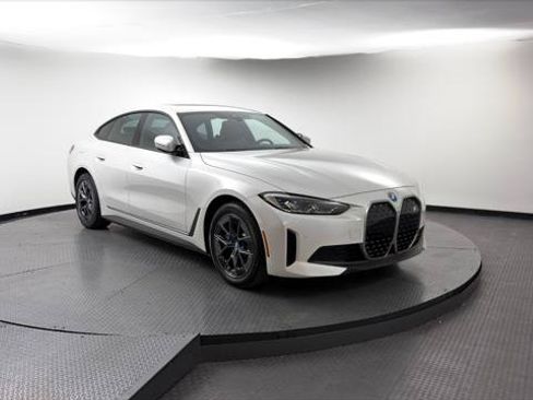 Used 2023 BMW i4 eDrive35 w/ Premium Package RWD image 11
