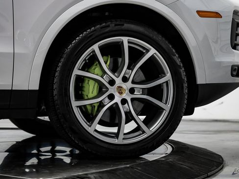 Used 2023 Porsche Cayenne image 83
