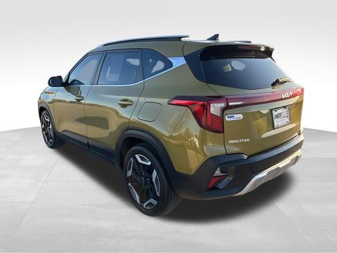 Used 2024 Kia Seltos SX w/ SX Sunroof Package image 6