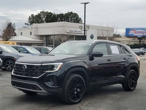 Certified 2025 Volkswagen Atlas Cross Sport SE w/ Panoramic Sunroof Package image 31
