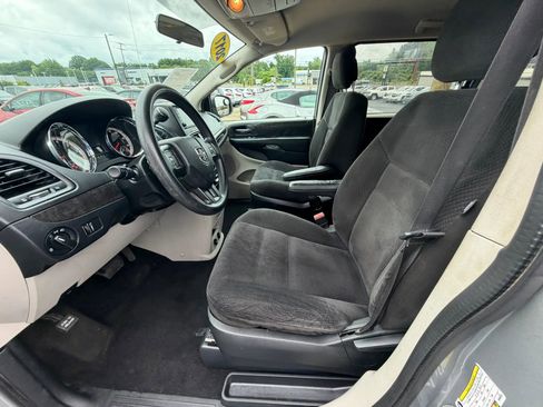 Used 2017 Dodge Grand Caravan SE w/ Power Window Group FWD image 20