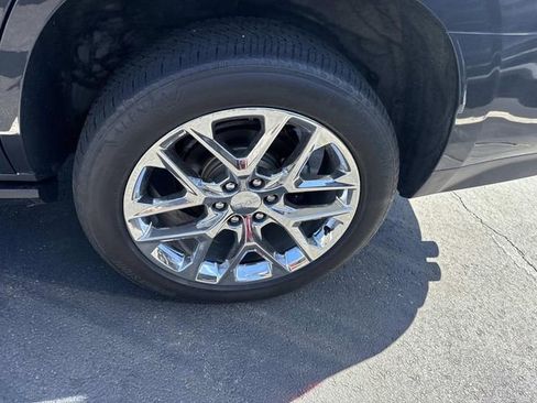 Used 2021 GMC Yukon Denali w/ Denali Premium Package AWD/4WD image 19