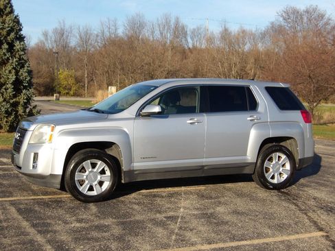 Used 2011 GMC Terrain SLE image 9