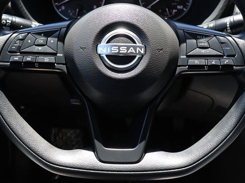 Used 2024 Nissan Sentra S FWD image 54