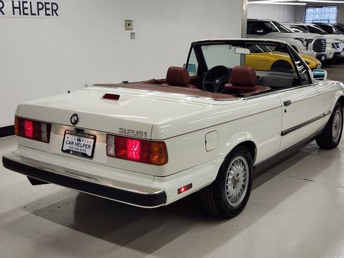 Used 1987 BMW 325i Convertible image 14
