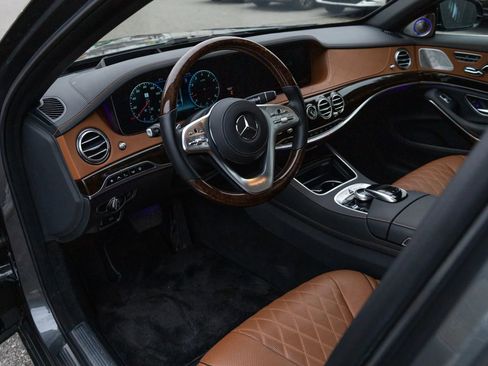 Used 2018 Mercedes-Benz Maybach S 560 4MATIC image 42